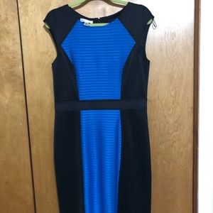 Black and blue short sleeve dress
